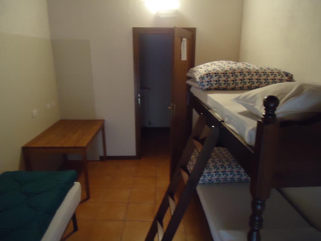 Rifugio Alpetto Di Torno Hostel Sormano Екстериор снимка