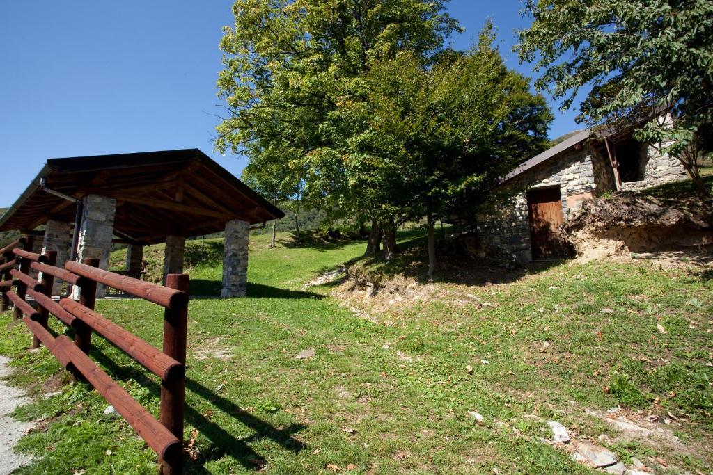 Rifugio Alpetto Di Torno Hostel Sormano Екстериор снимка
