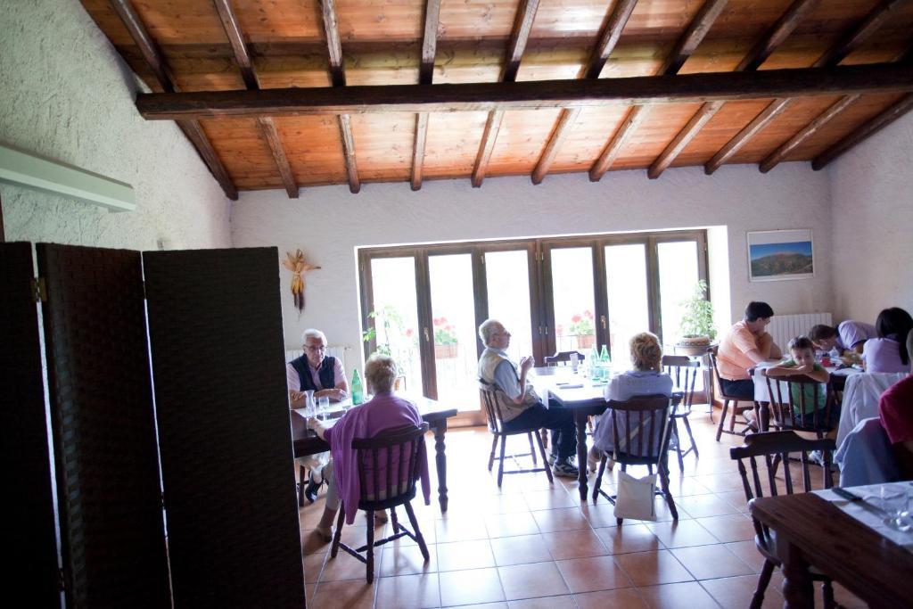 Rifugio Alpetto Di Torno Hostel Sormano Екстериор снимка
